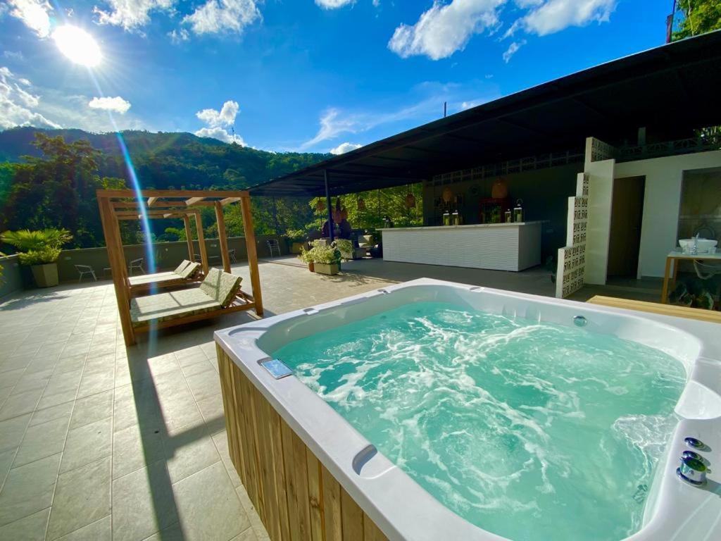 Biohotel Rio Claro Doradal Buitenkant foto