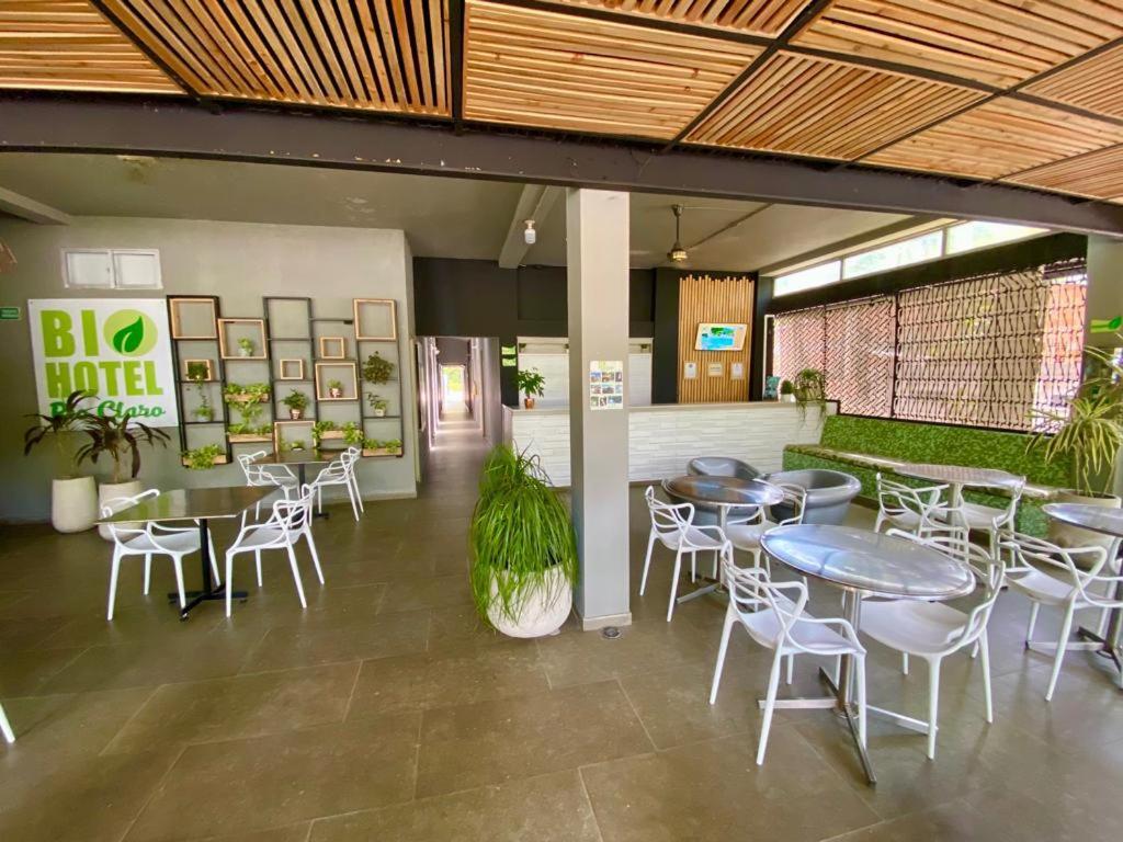 Biohotel Rio Claro Doradal Buitenkant foto